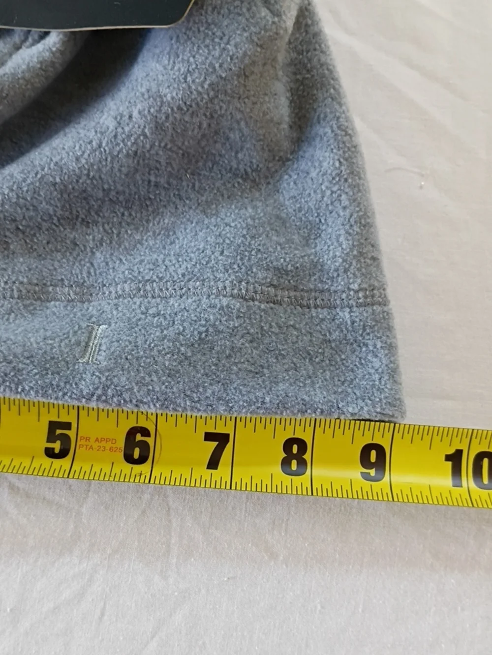 NWT Igloos Youth Fleece Pom Beanie - Light Gray One Size Fits Most Winter Hat